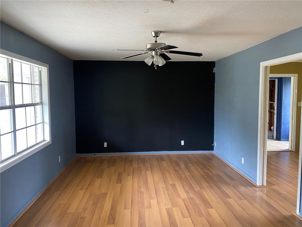 1709 Olmos Cir Property Photo 3