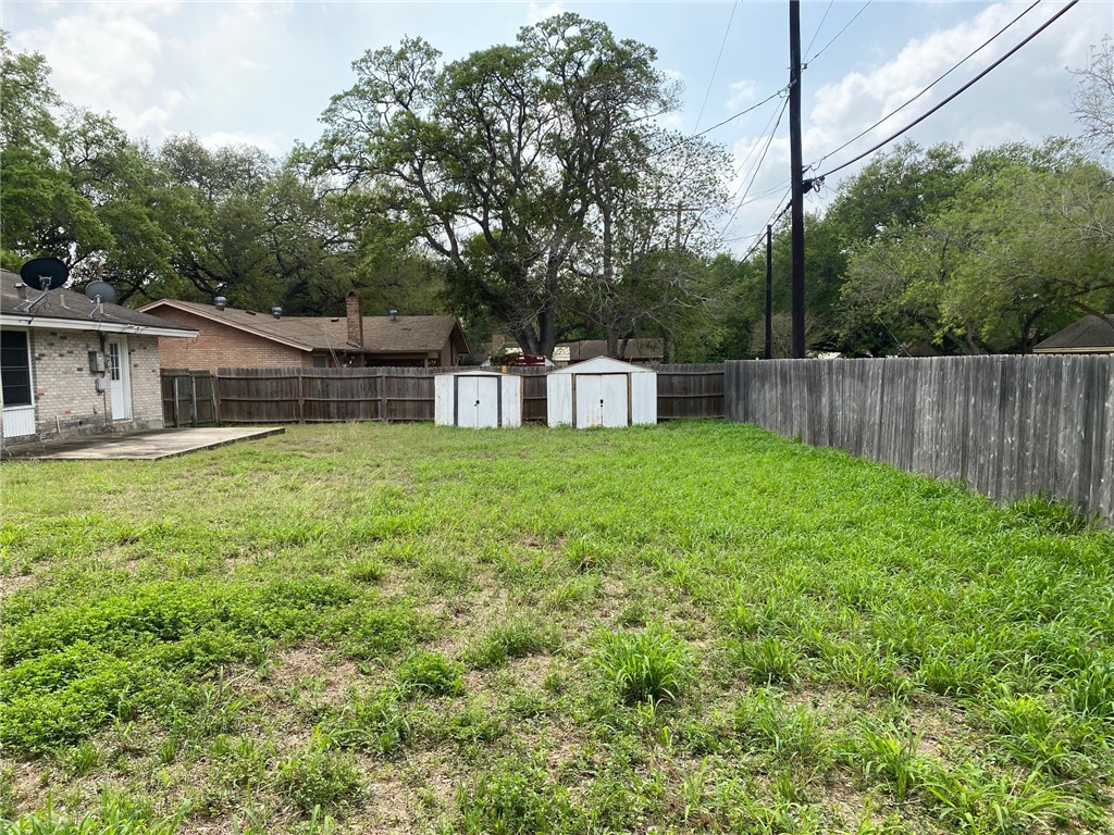 1709 Olmos Cir Property Photo 12