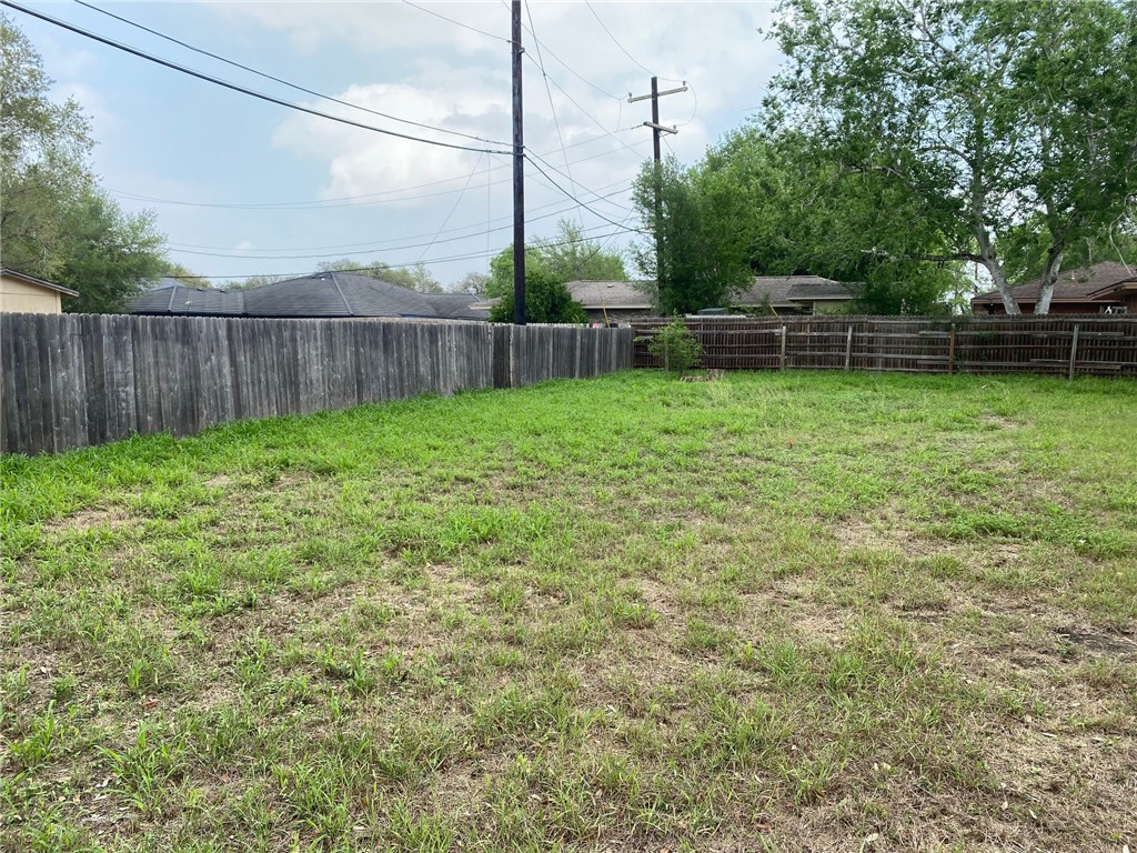 1709 Olmos Cir Property Photo 13