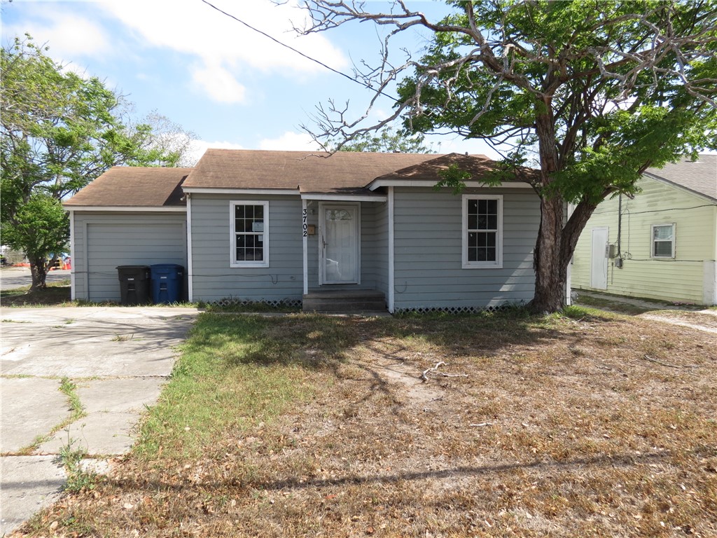 Belleview Place Real Estate Listings Main Image