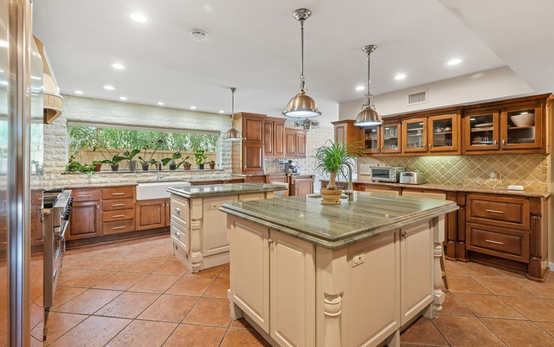 5541 Ocean Dr Property Photo 14