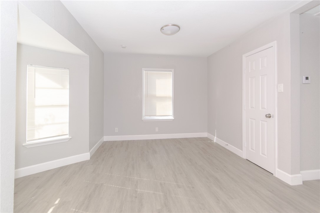 2849 Sarita St Property Photo 2