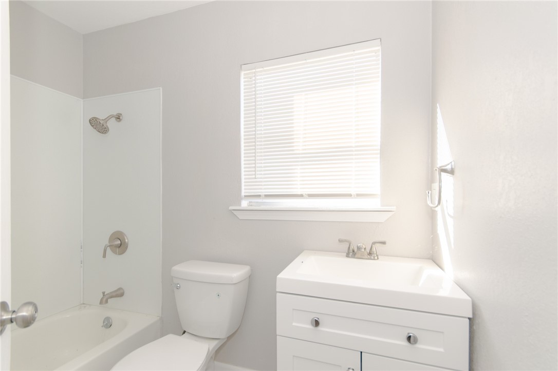 2849 Sarita St Property Photo 12