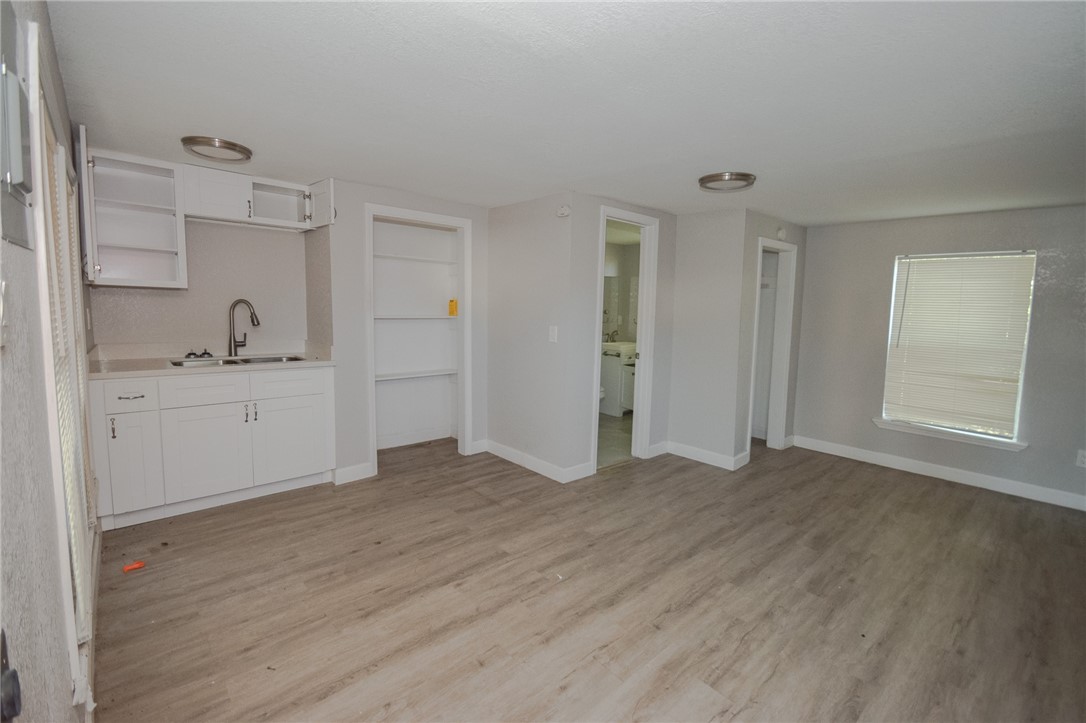 2849 Sarita St Property Photo 13