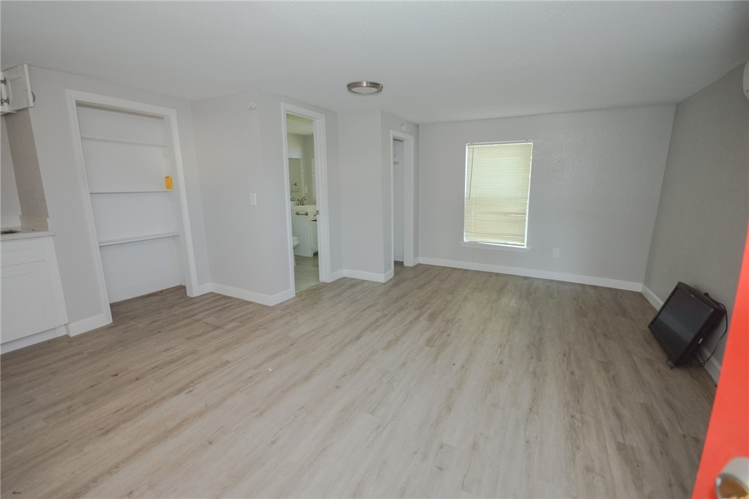 2849 Sarita St Property Photo 14