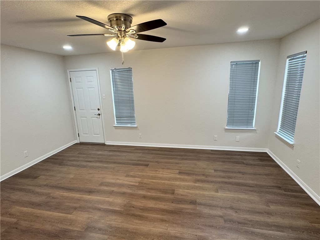 136 Lakeview Property Photo 6