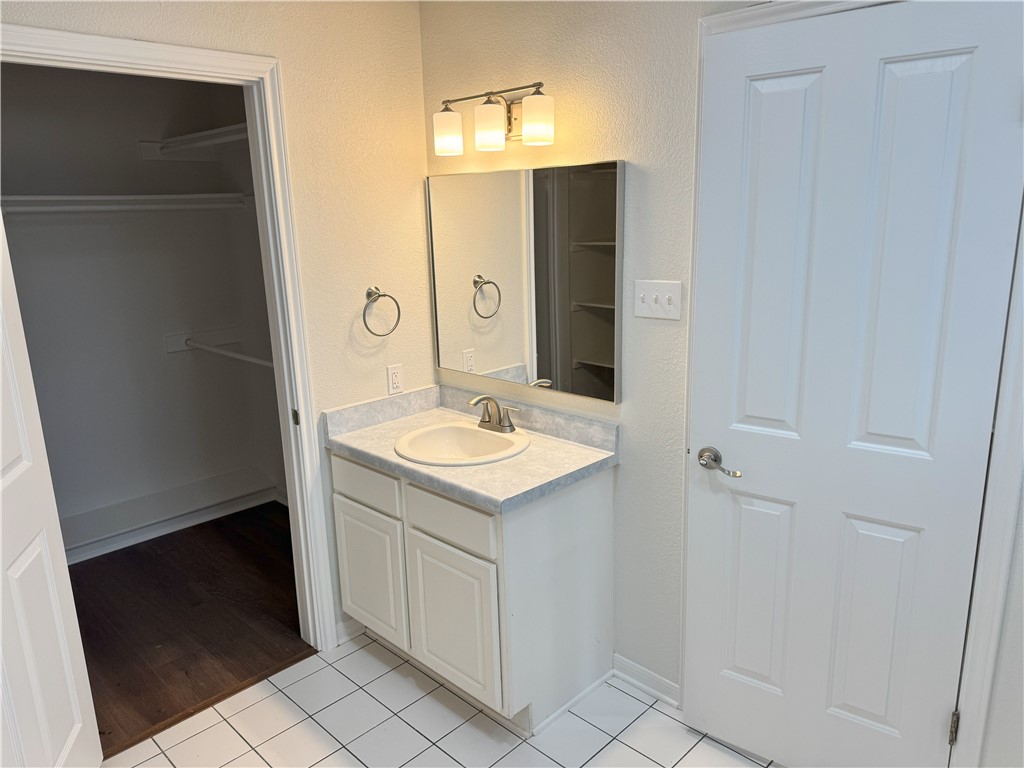 136 Lakeview Property Photo 7