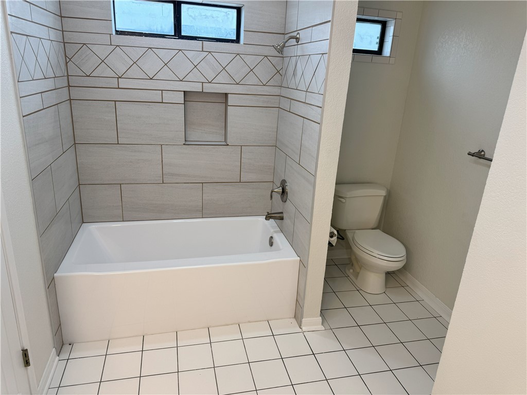 136 Lakeview Property Photo 8