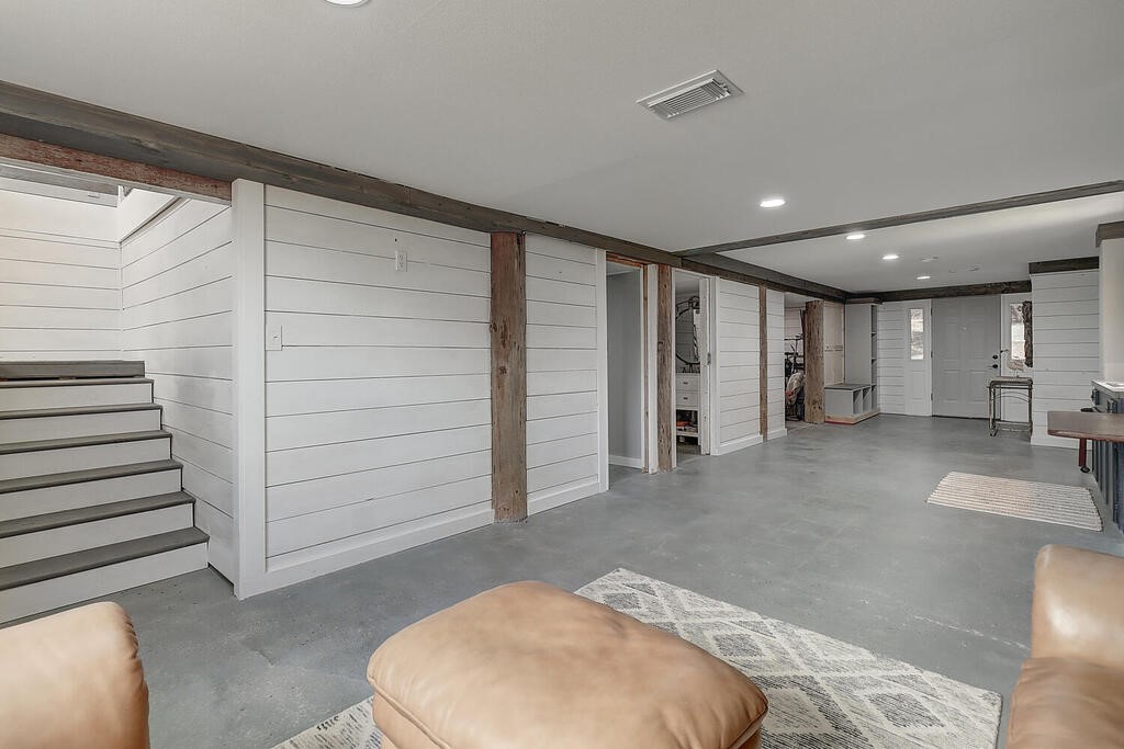 810 Sandpiper Property Photo 8