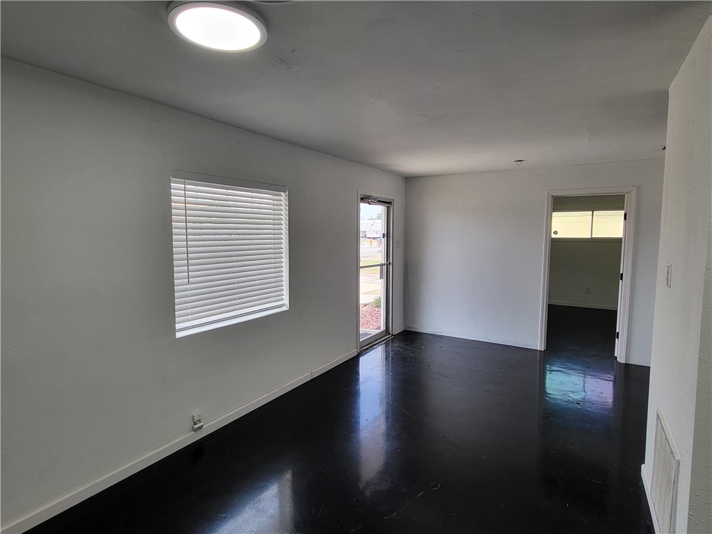 4802 Everhart Property Photo 4