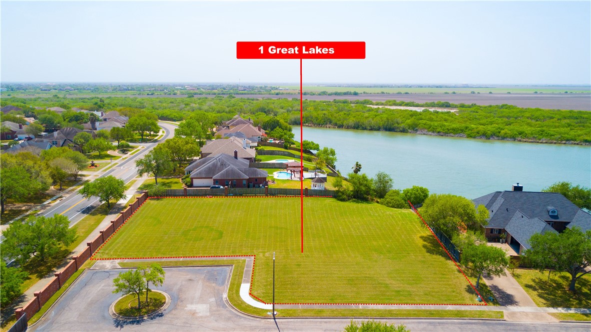 1 Great Lakes Dr Property Photo