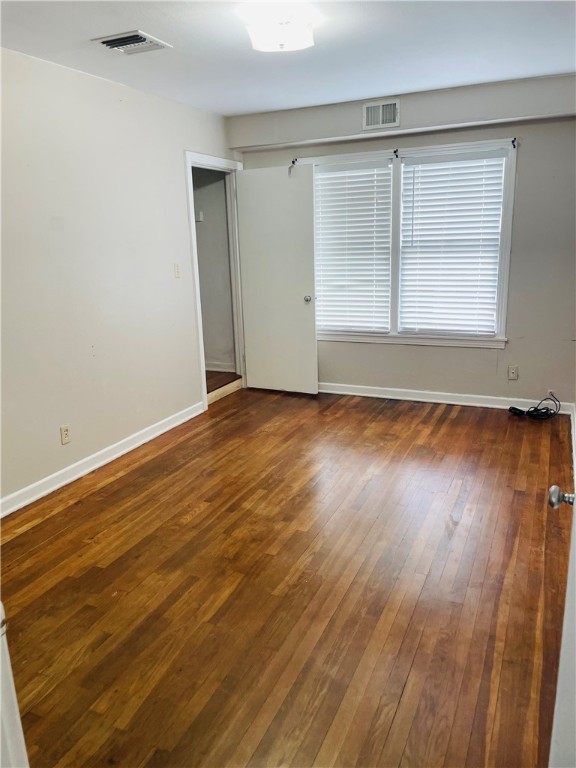 912 E Fulton St Property Photo 16