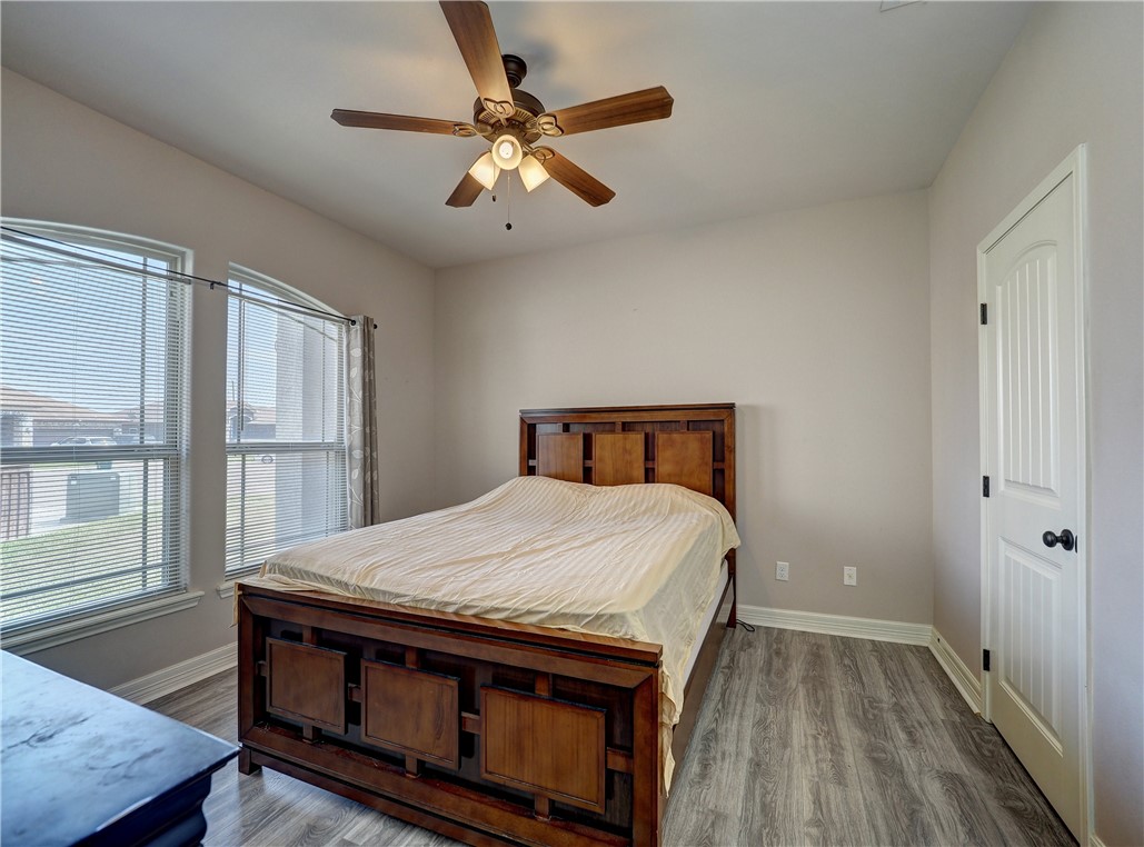 3121 Cowboys Ct Property Photo 28