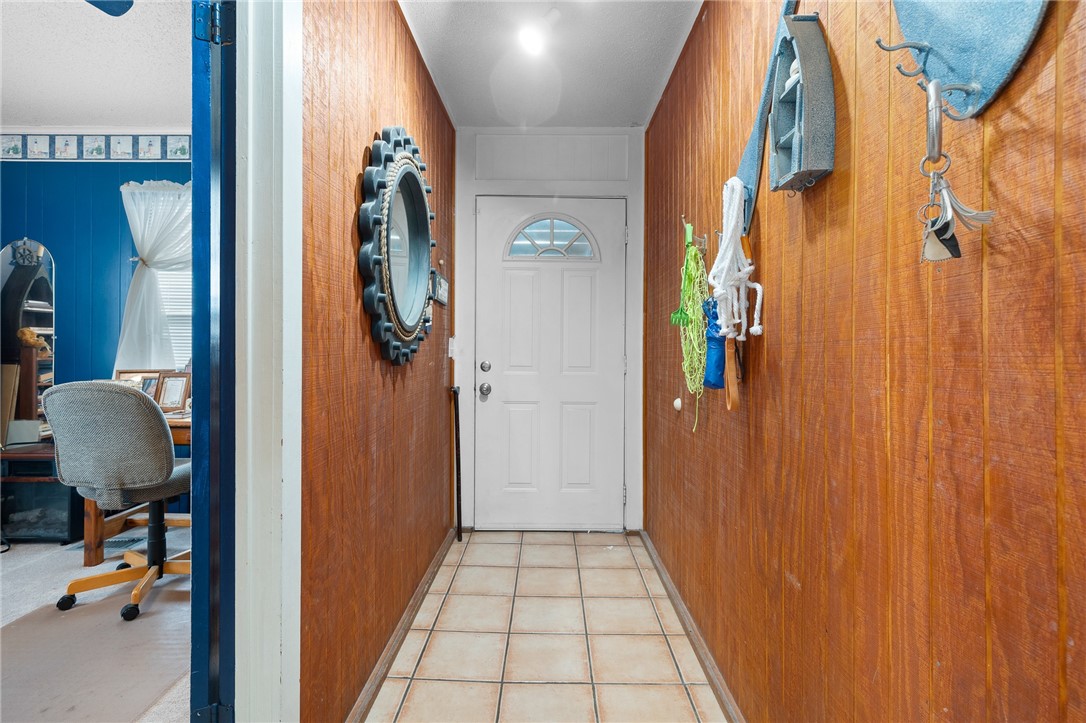 109 Bayshore Ct Property Photo 5