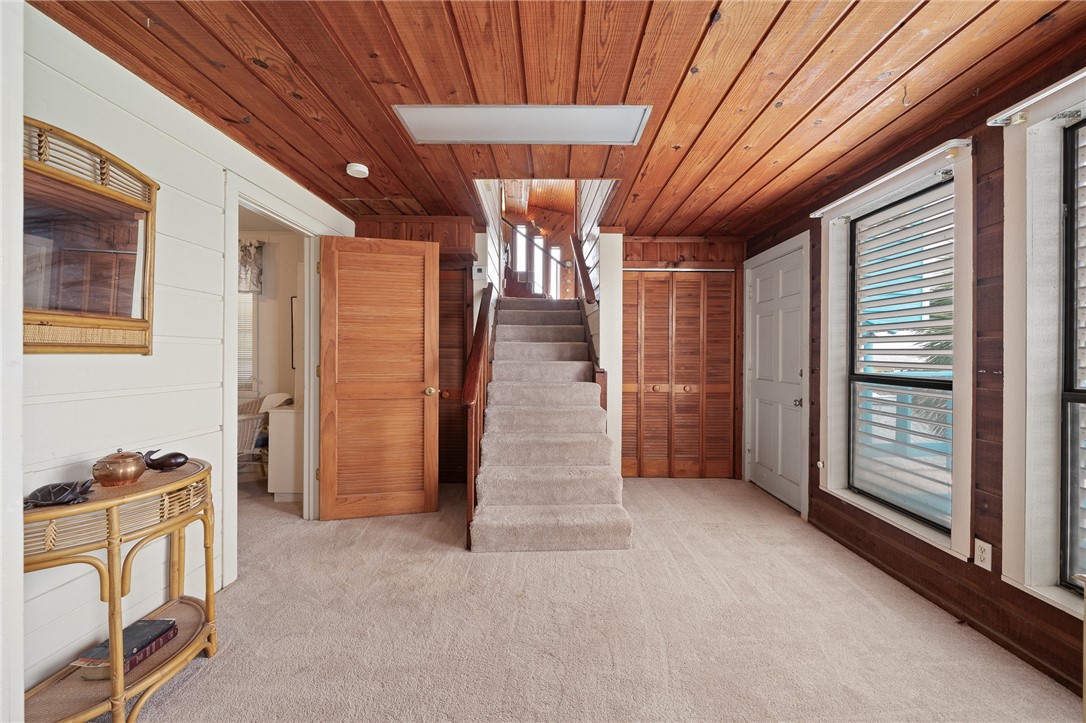 109 Bayshore Ct Property Photo 14