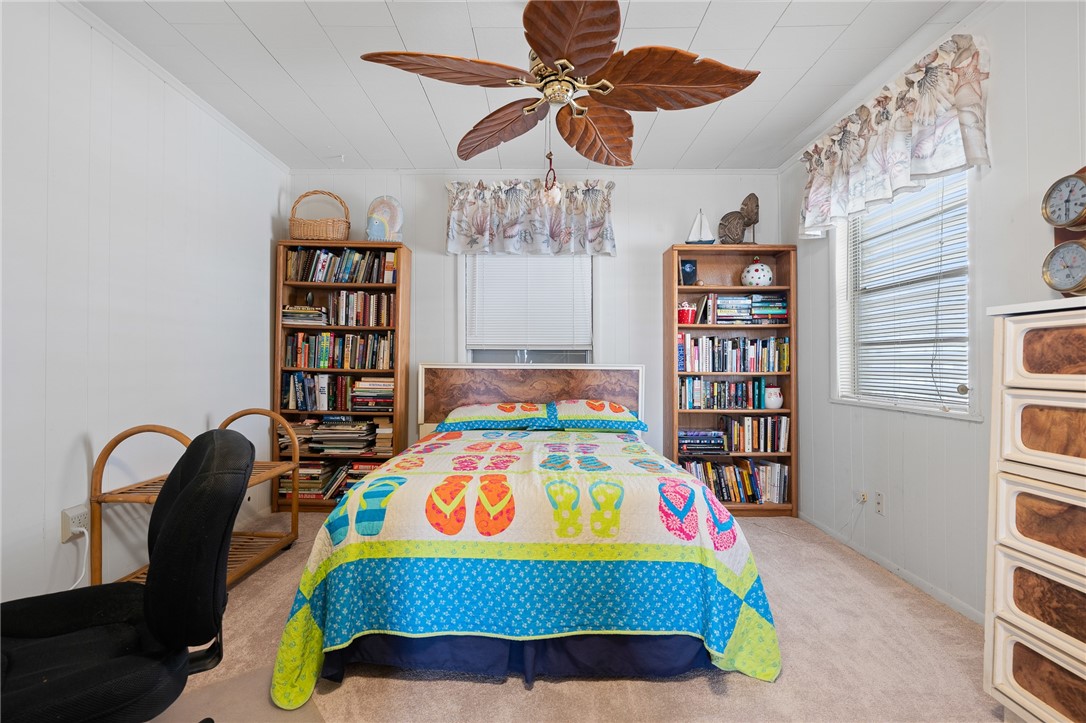109 Bayshore Ct Property Photo 16