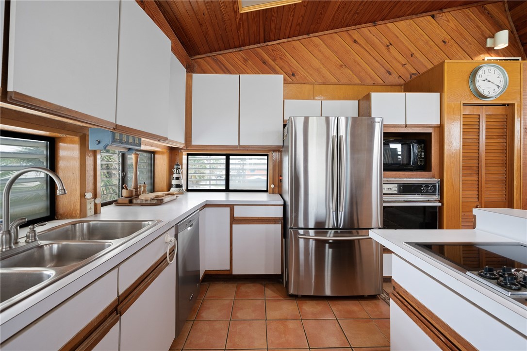 109 Bayshore Ct Property Photo 22