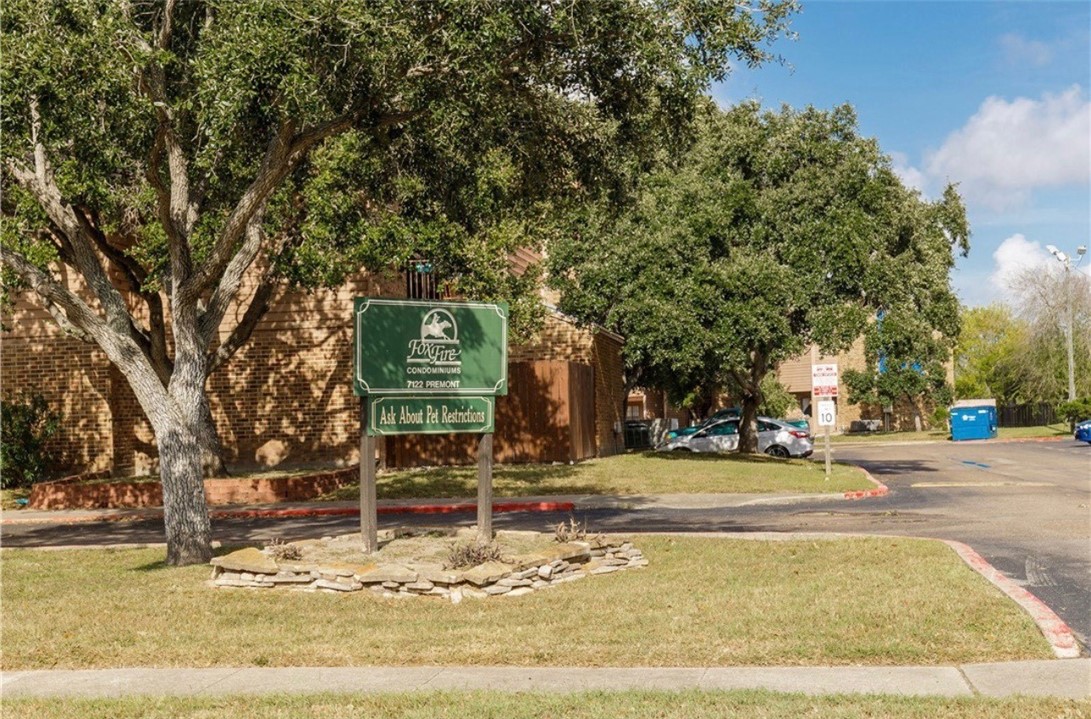 7122 Premont Dr D101