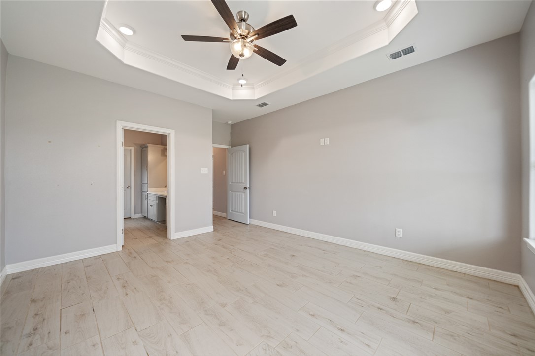 1706 Kentucky Derby Dr Property Photo 11