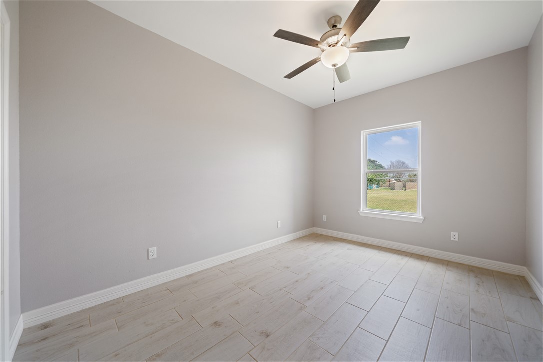 1706 Kentucky Derby Dr Property Photo 16