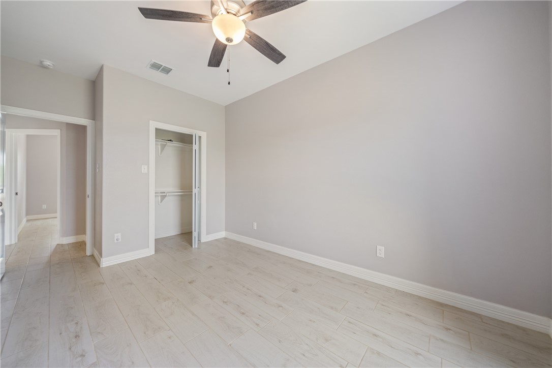1706 Kentucky Derby Dr Property Photo 17