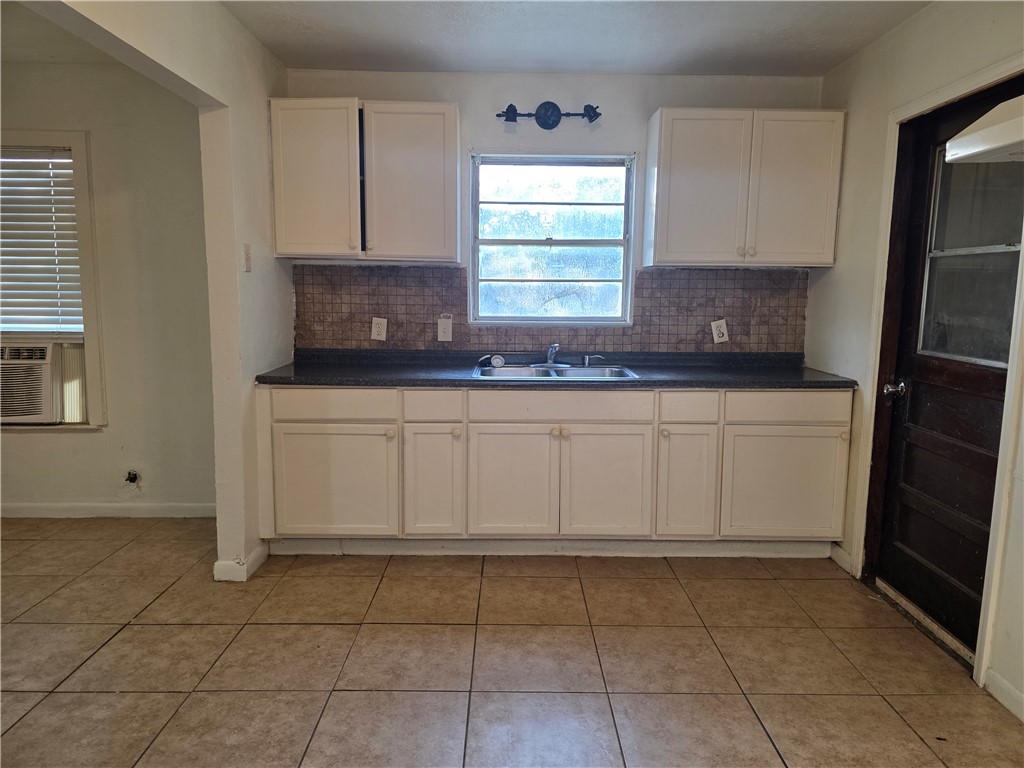 4513 Carroll Property Photo 6
