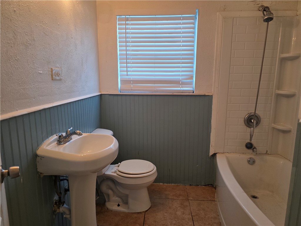 4513 Carroll Property Photo 7