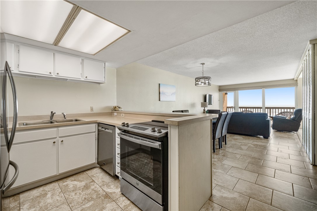 14810 Windward Dr 307 Property Photo 17