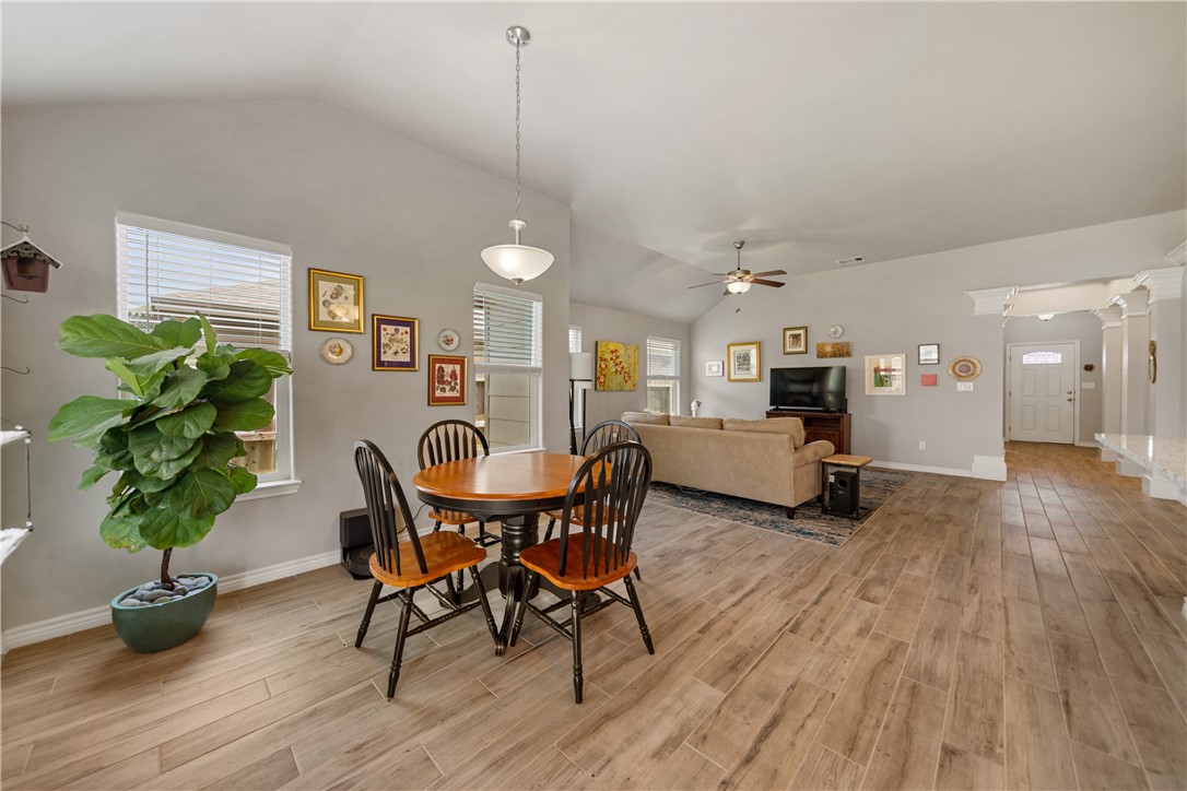 2121 Spoonbill Dr Property Photo 8