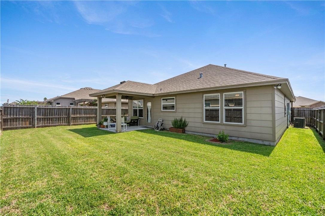 2121 Spoonbill Dr Property Photo 21