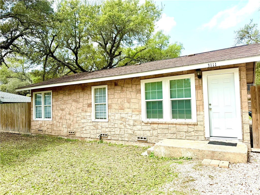 3111 Kelly Ave Property Photo
