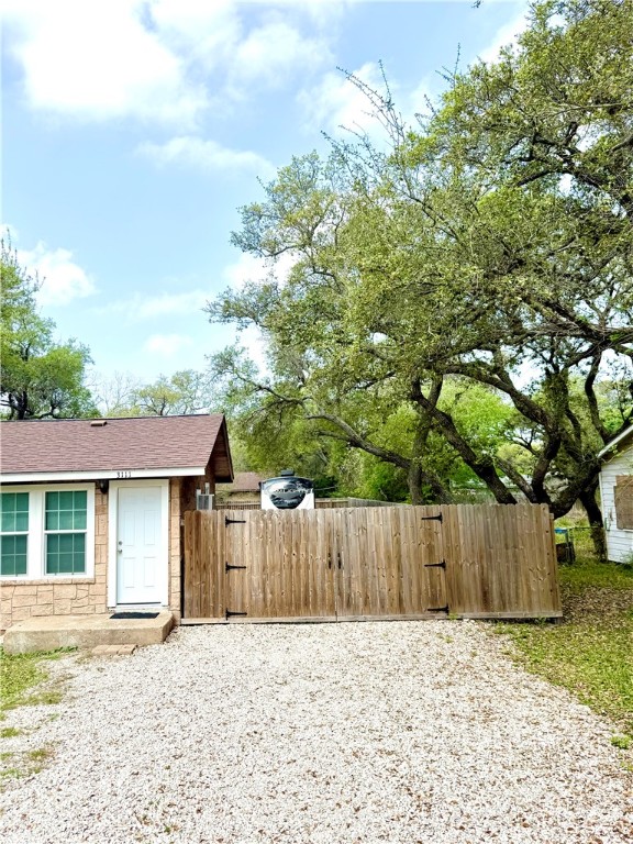 3111 Kelly Ave Property Photo 2