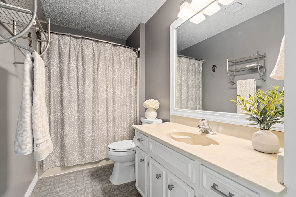 13810 Topsail St Property Photo 19
