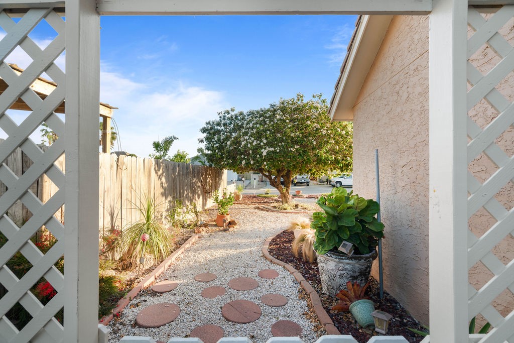 13810 Topsail St Property Photo 33