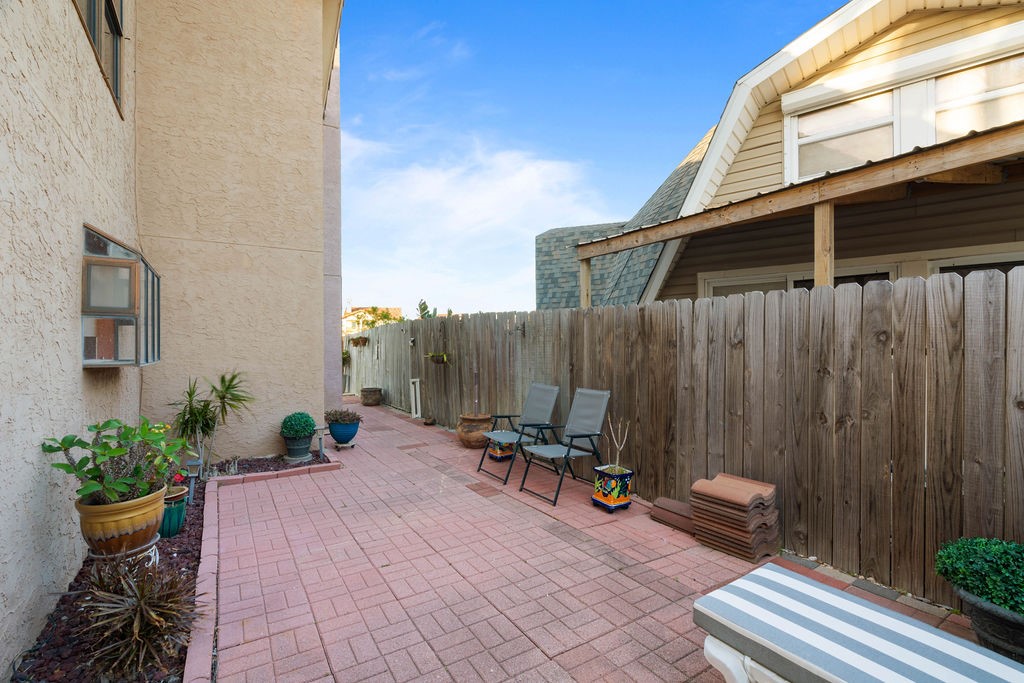 13810 Topsail St Property Photo 34