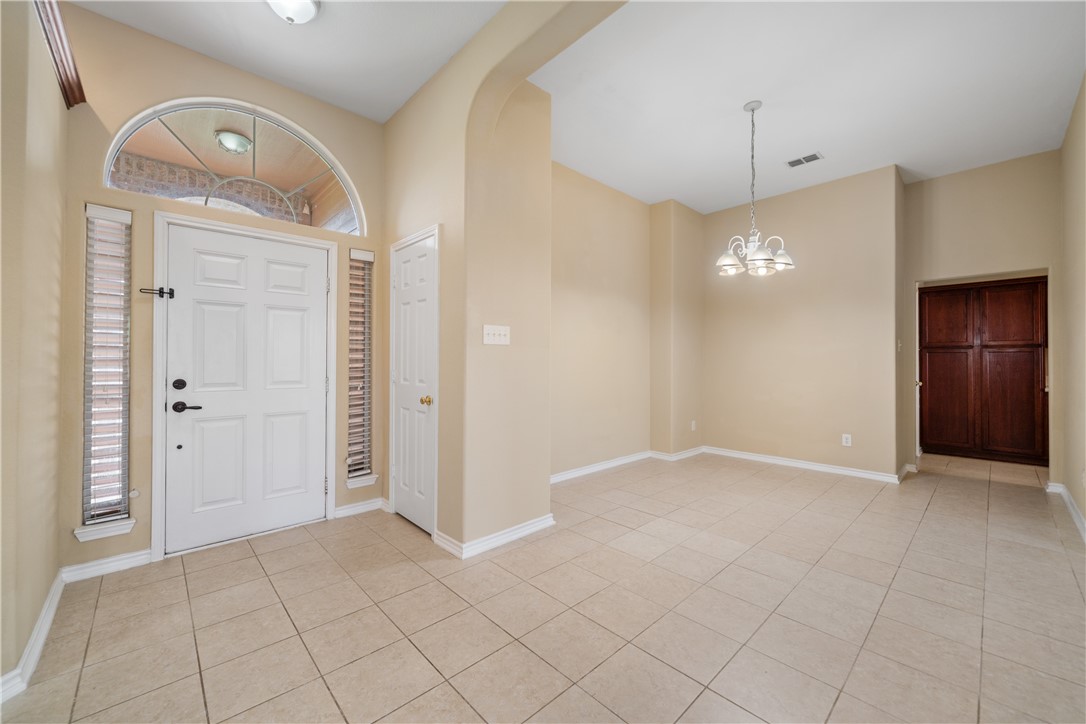 1808 Margaret Property Photo 4