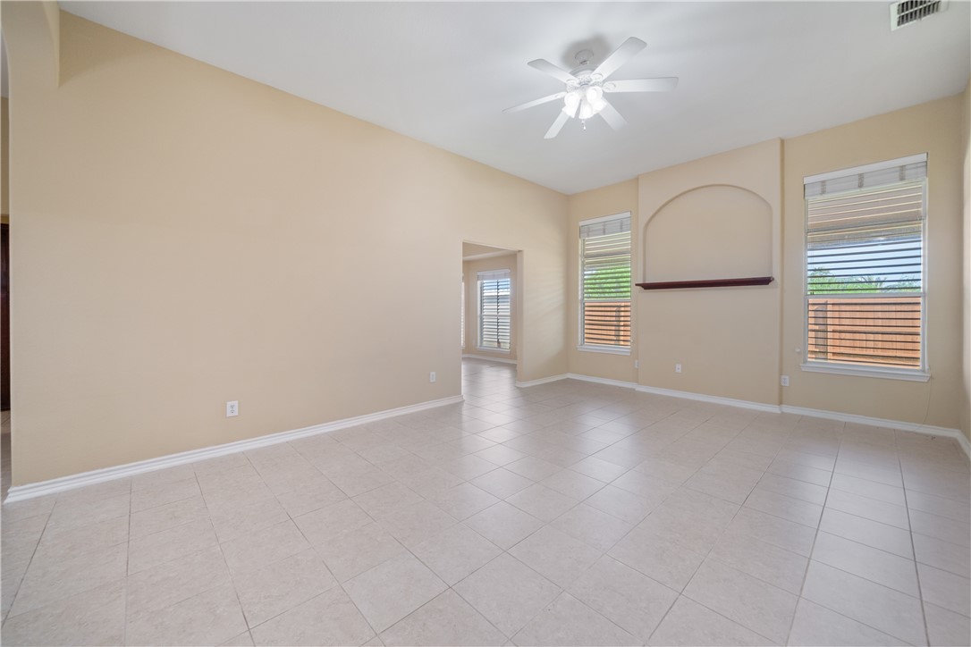 1808 Margaret Property Photo 6