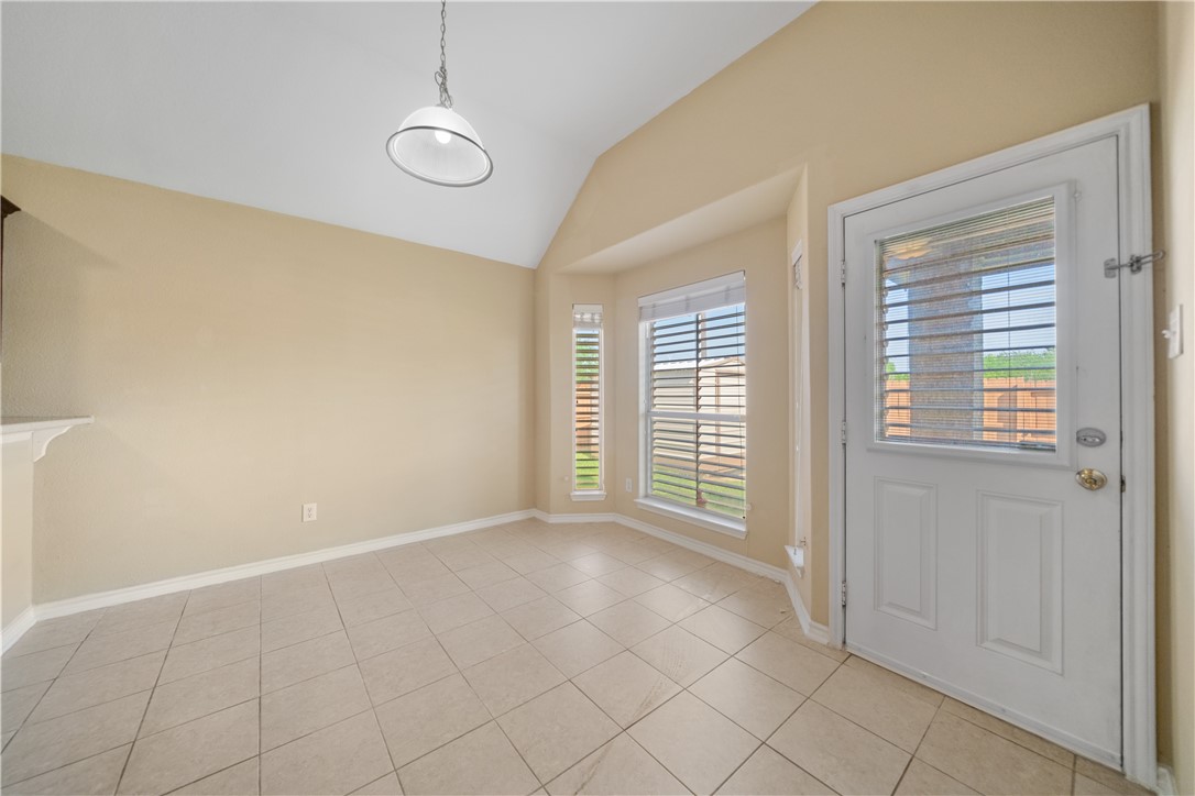 1808 Margaret Property Photo 10