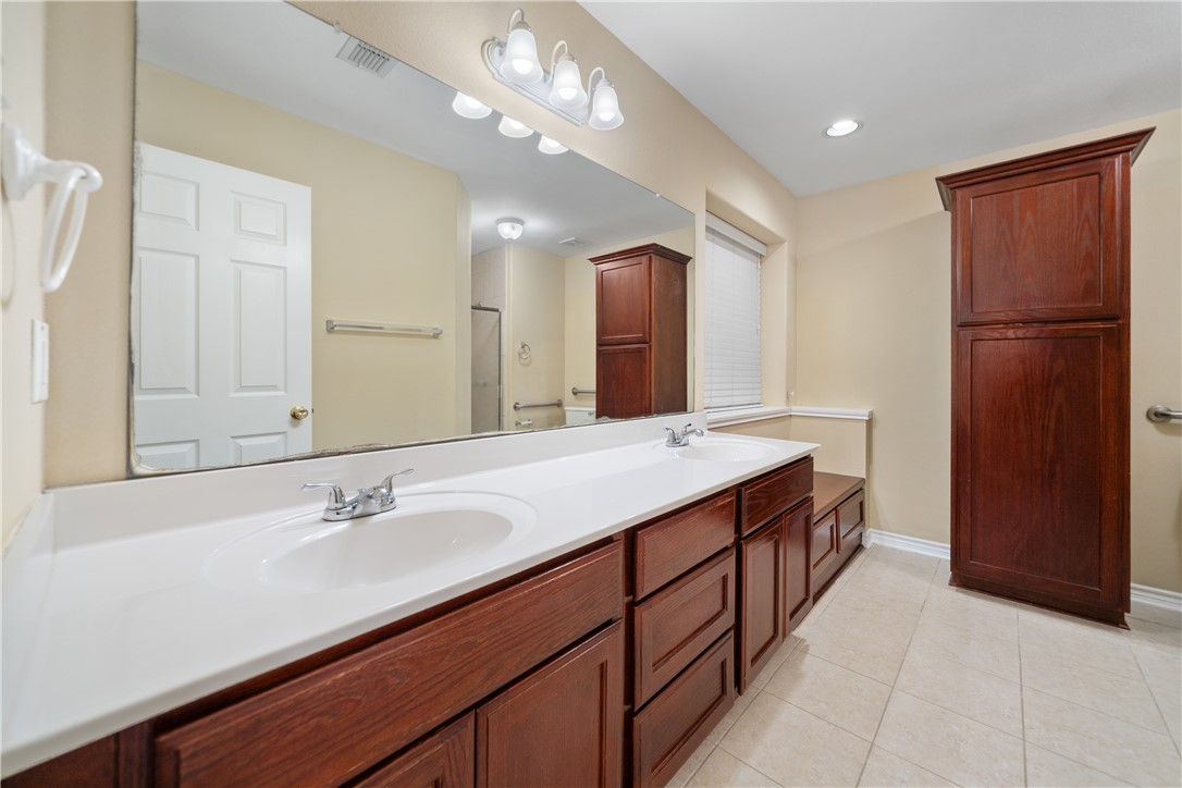 1808 Margaret Property Photo 24