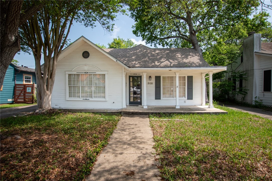 305 Southern St Property Photo