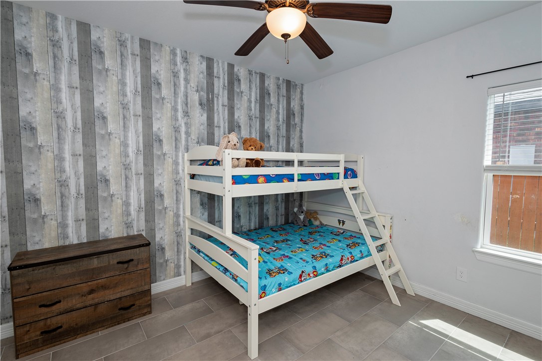 6730 Stuyvesant Ct Property Photo 8