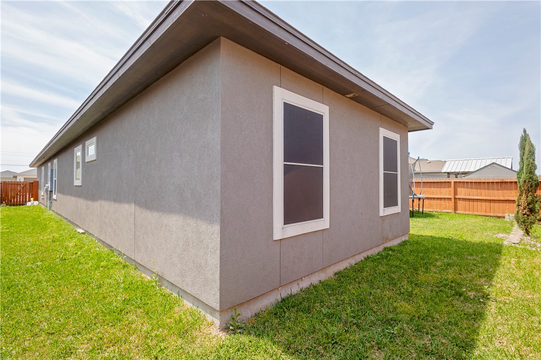6730 Stuyvesant Ct Property Photo 30