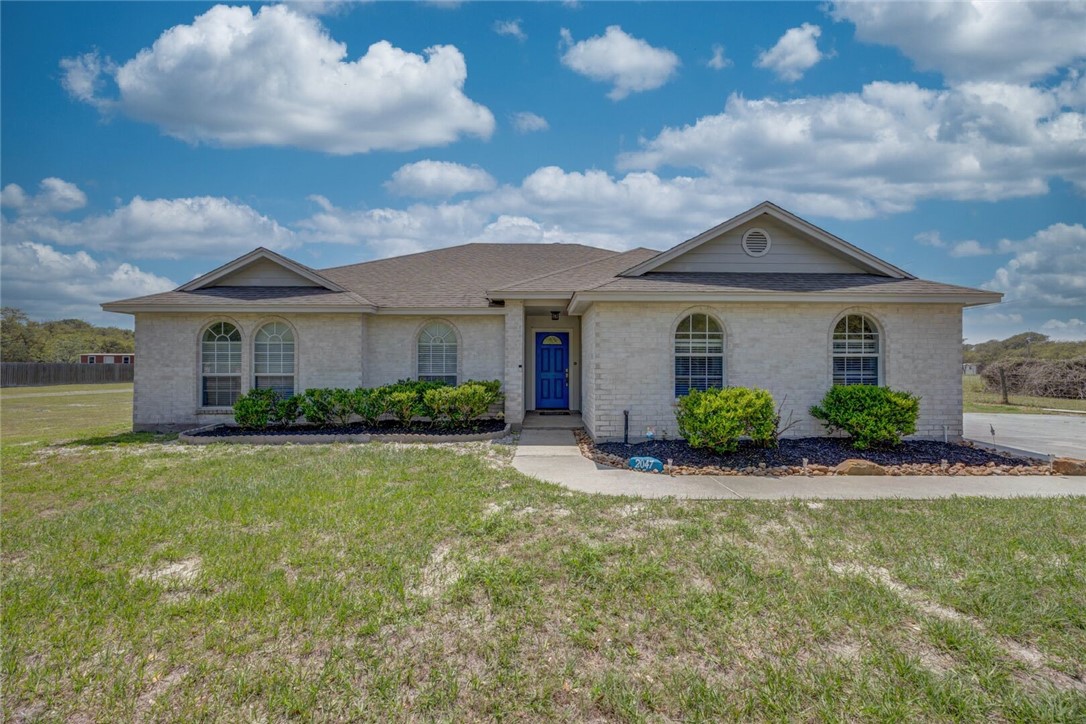 2047 1st St Property Photo