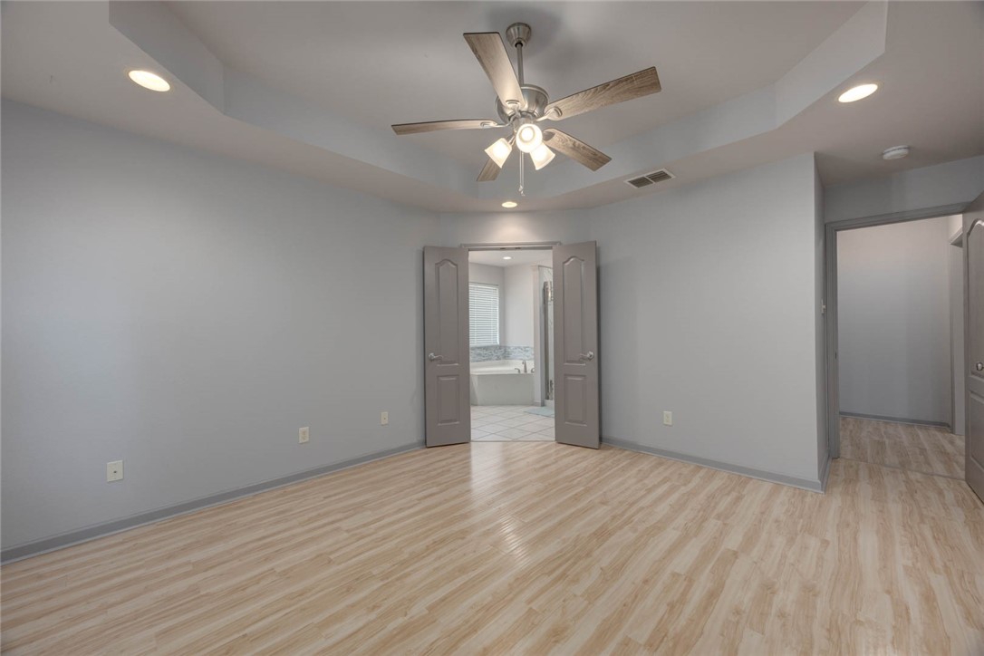 2047 1st St Property Photo 8