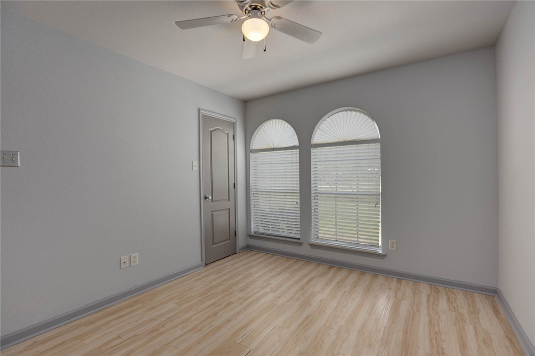 2047 1st St Property Photo 16