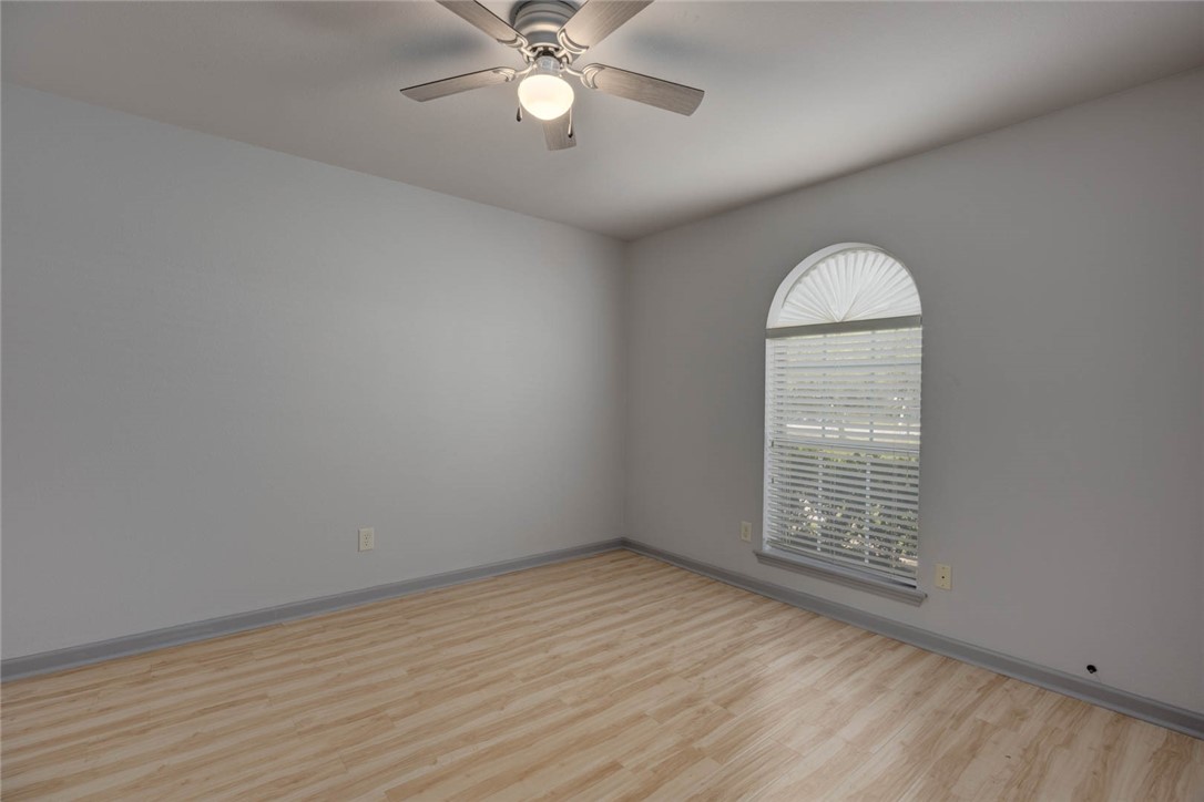 2047 1st St Property Photo 19