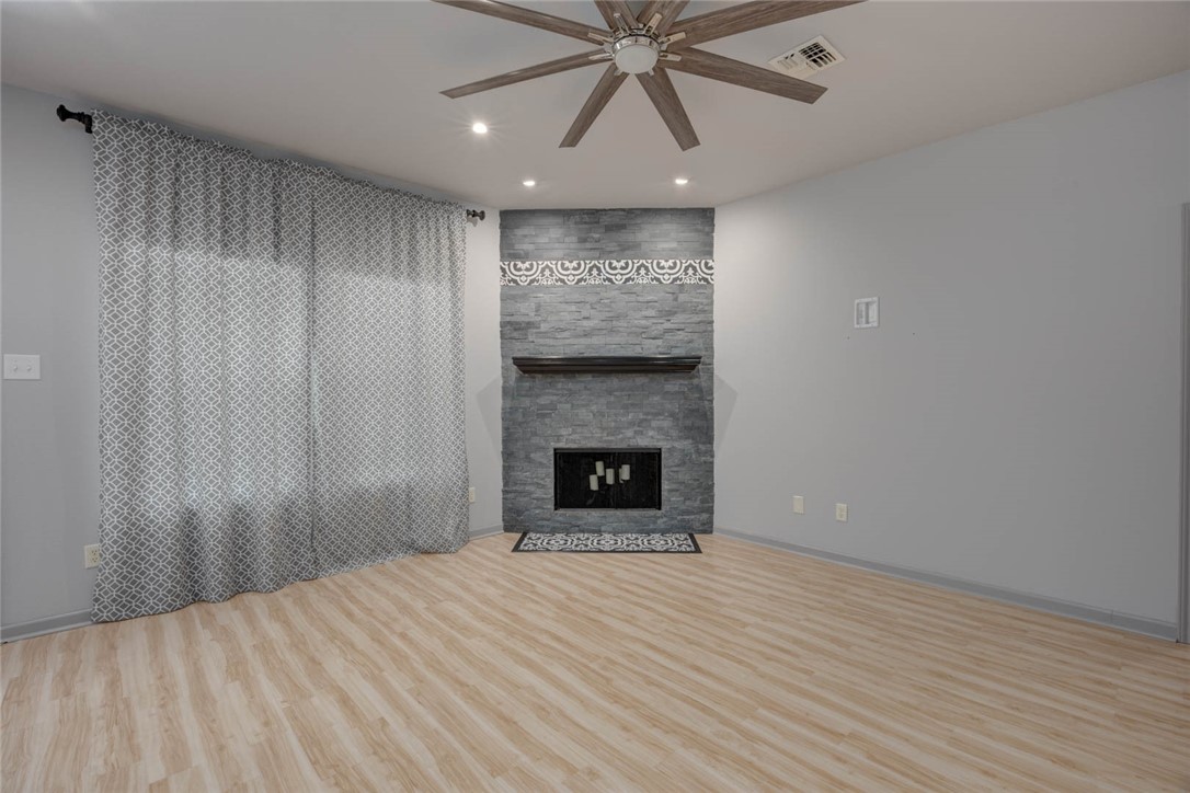 2047 1st St Property Photo 24