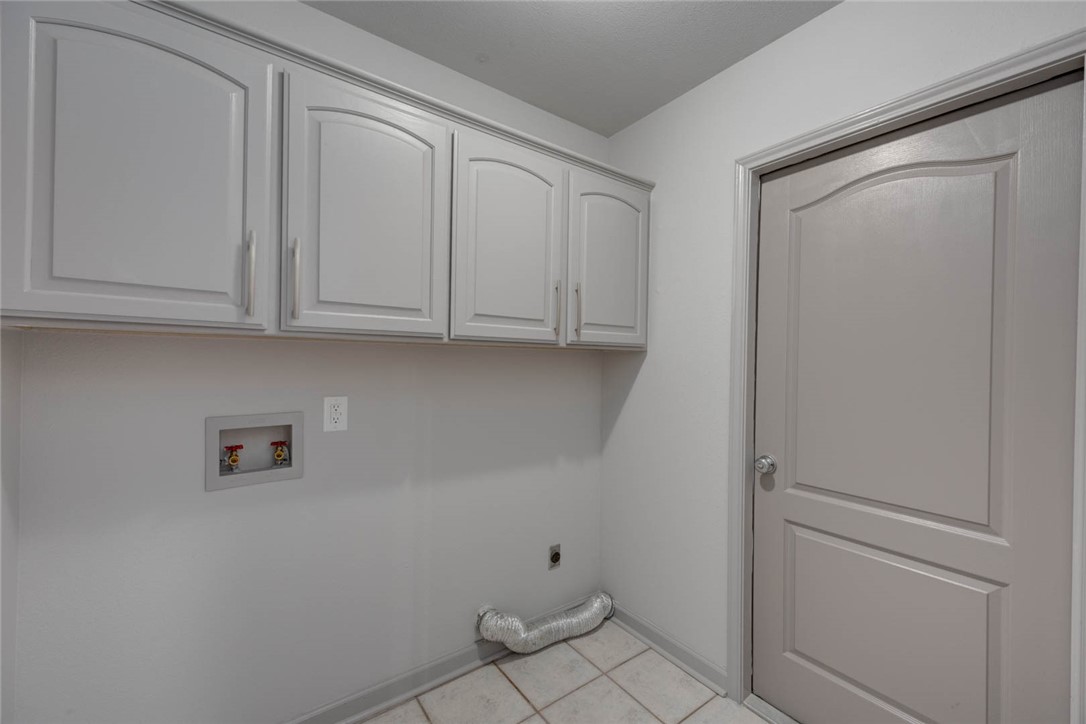 2047 1st St Property Photo 33
