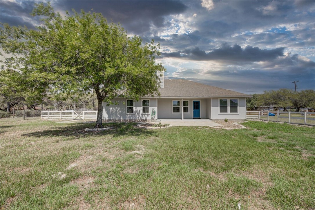 2047 1st St Property Photo 38