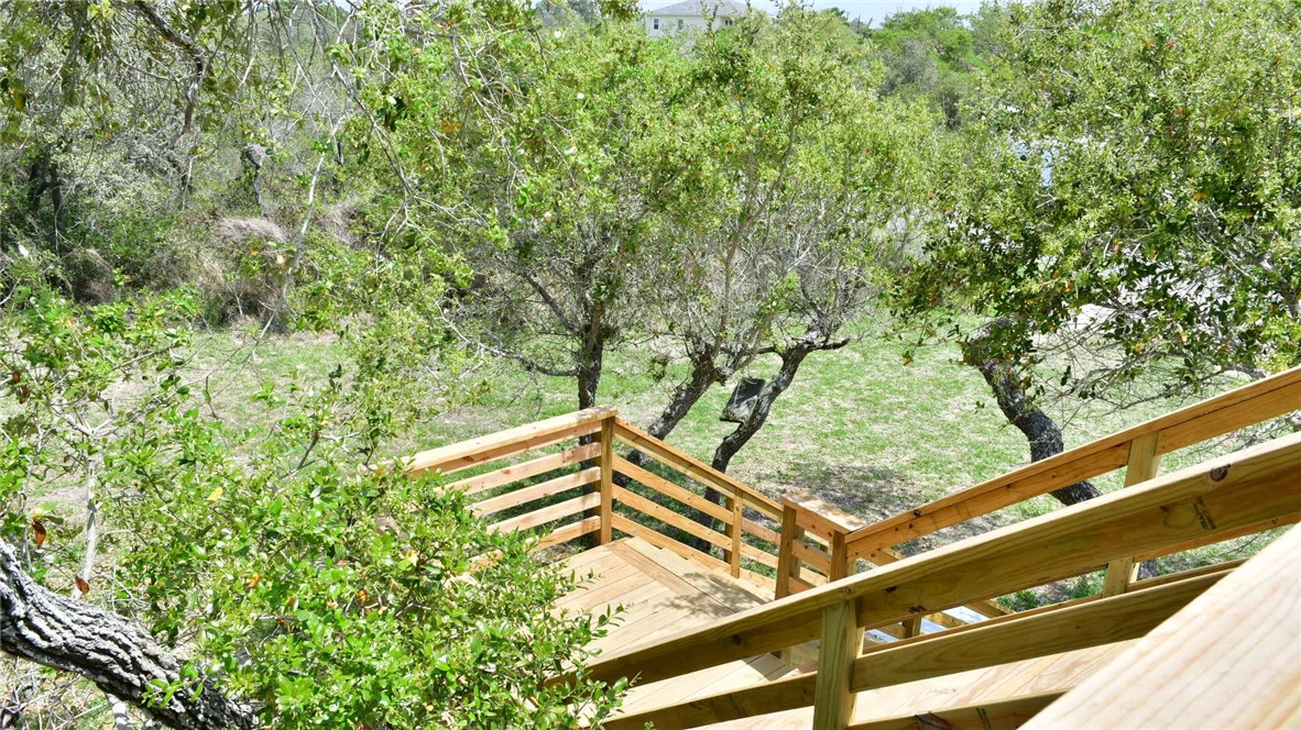 128 Saint Charles W Property Photo 4